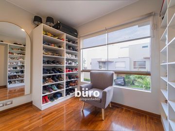 PRECIOSA CASA EN ALQUILER EN CONDOMINIO PRIVADO DE 4 DORMITORIOS, JARDÍN, SURCO