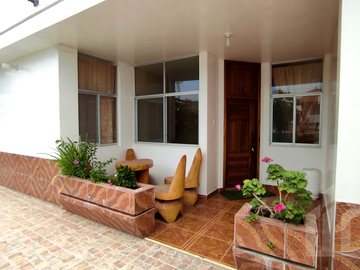 VENTA DE HOSTAL SAN CLEMENTE MANABÍ