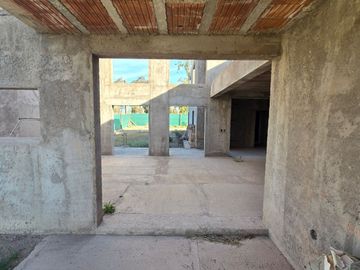 Casa en venta de 4 dormitorios c/ cochera en Maipú