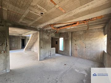 Casa en venta de 4 dormitorios c/ cochera en Maipú