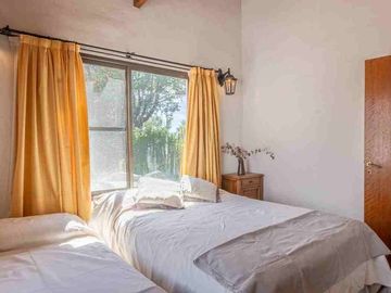 VENTA CASA LARENA 5 dorm, doble lote vista al Golf