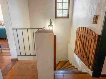 VENTA CASA LARENA 5 dorm, doble lote vista al Golf