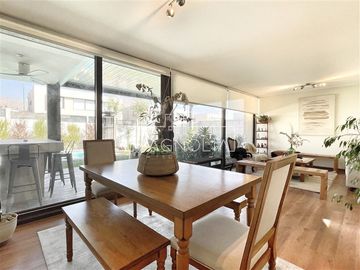 Casa en Venta en avenida santa maria