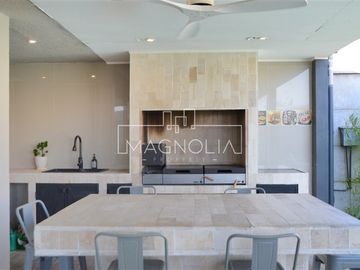 Casa en Venta en avenida santa maria