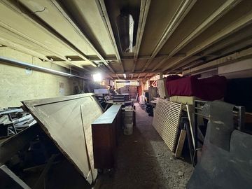 Casa en Venta en Oportunidad inversionistas: Propiedad industrial con uso mixto (Residencial/Bodegaje). Padre Orellana, Maule con Portugal