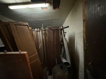Casa en Venta en Oportunidad inversionistas: Propiedad industrial con uso mixto (Residencial/Bodegaje). Padre Orellana, Maule con Portugal