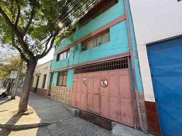 Casa en Venta en Oportunidad inversionistas: Propiedad industrial con uso mixto (Residencial/Bodegaje). Padre Orellana, Maule con Portugal