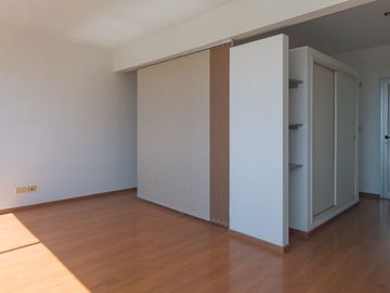 DEPARTAMENTO MONOAMBIENTE VENTA V. URQUIZA COCHERA