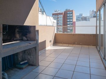 DEPARTAMENTO MONOAMBIENTE VENTA V. URQUIZA COCHERA