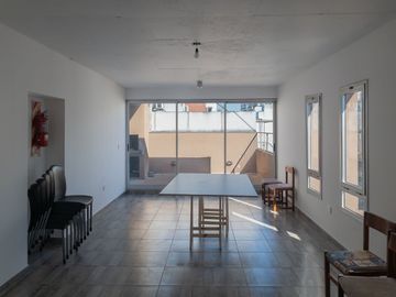 DEPARTAMENTO MONOAMBIENTE VENTA V. URQUIZA COCHERA
