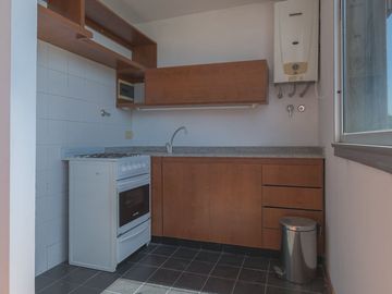 DEPARTAMENTO MONOAMBIENTE VENTA V. URQUIZA COCHERA