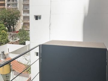 DEPARTAMENTO MONOAMBIENTE VENTA V. URQUIZA COCHERA