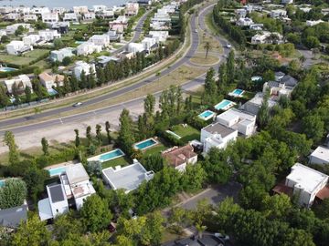 Venta Casa 4 ambientes en Tigre