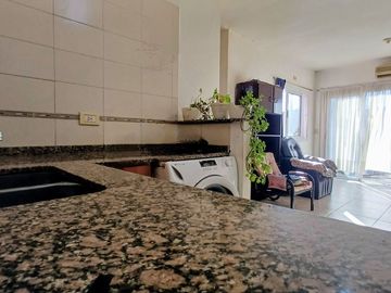 PH 2 ambientes con amplio balcón
