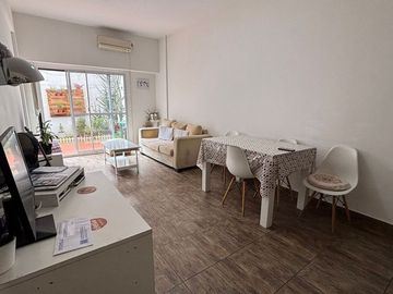Departamento 2 ambientes con patio y baulera