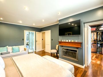 Casa en Venta, Elegante, Funcional y en Perfecto Estado en las Lomas de San Isidro