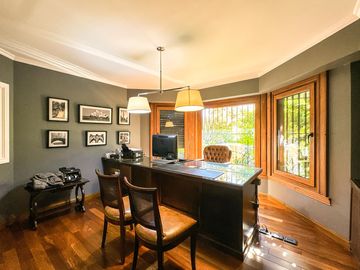 Casa en Venta, Elegante, Funcional y en Perfecto Estado en las Lomas de San Isidro