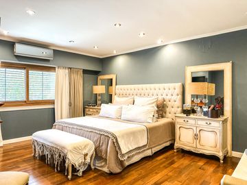 Casa en Venta, Elegante, Funcional y en Perfecto Estado en las Lomas de San Isidro