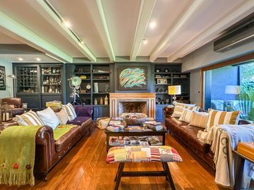 Casa en Venta, Elegante, Funcional y en Perfecto Estado en las Lomas de San Isidro