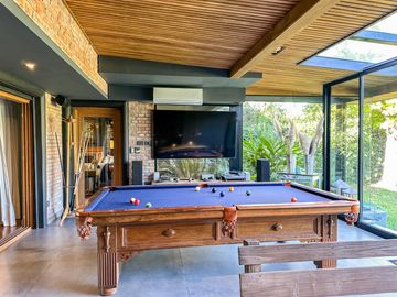 Casa en Venta, Elegante, Funcional y en Perfecto Estado en las Lomas de San Isidro