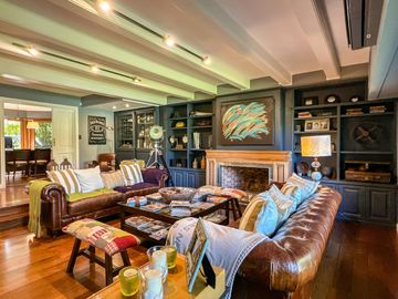 Casa en Venta, Elegante, Funcional y en Perfecto Estado en las Lomas de San Isidro