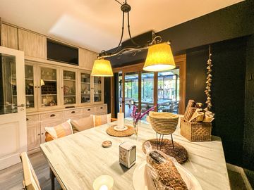 Casa en Venta, Elegante, Funcional y en Perfecto Estado en las Lomas de San Isidro