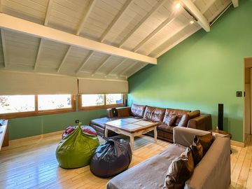 Casa en Venta, Elegante, Funcional y en Perfecto Estado en las Lomas de San Isidro