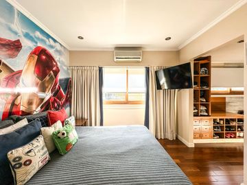 Casa en Venta, Elegante, Funcional y en Perfecto Estado en las Lomas de San Isidro