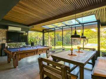 Casa en Venta, Elegante, Funcional y en Perfecto Estado en las Lomas de San Isidro