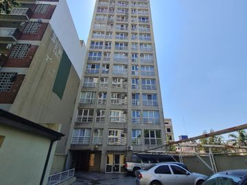 Depto 41mts. Cochera. Apto crédito. Oportunidad!!!