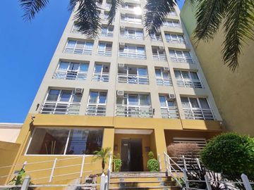 Depto 41mts. Cochera. Apto crédito. Oportunidad!!!