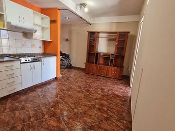 Depto 41mts. Cochera. Apto crédito. Oportunidad!!!