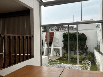 Casa remodelada en venta ubicada en la 4 sección de Lomas Verdes