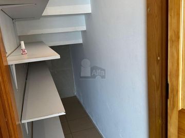 Casa remodelada en venta ubicada en la 4 sección de Lomas Verdes