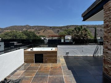 Hermosa Residencia en Venta Bosque Cedros