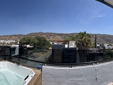 Hermosa Residencia en Venta Bosque Cedros
