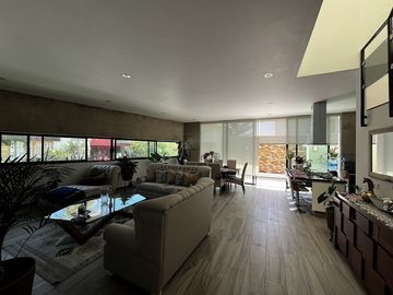 Hermosa Residencia en Venta Bosque Cedros