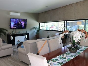 Hermosa Residencia en Venta Bosque Cedros