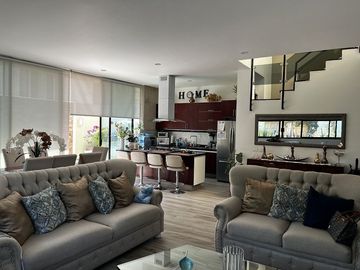 Hermosa Residencia en Venta Bosque Cedros