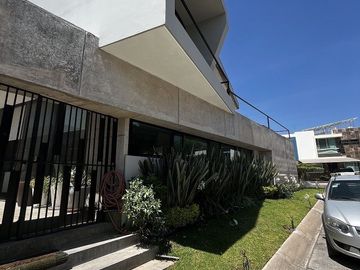 Hermosa Residencia en Venta Bosque Cedros