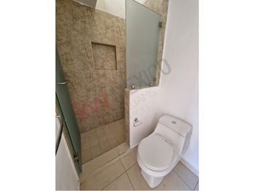 CASA EN VENTA EN LOS CÁNTAROS CON ROOF GARDEN EN PRIVADA CON ALBERCA Y PLAPA