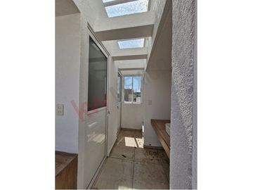 CASA EN VENTA EN LOS CÁNTAROS CON ROOF GARDEN EN PRIVADA CON ALBERCA Y PLAPA