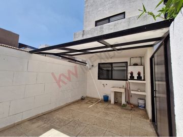 CASA EN VENTA EN LOS CÁNTAROS CON ROOF GARDEN EN PRIVADA CON ALBERCA Y PLAPA