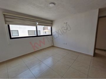 CASA EN VENTA EN LOS CÁNTAROS CON ROOF GARDEN EN PRIVADA CON ALBERCA Y PLAPA