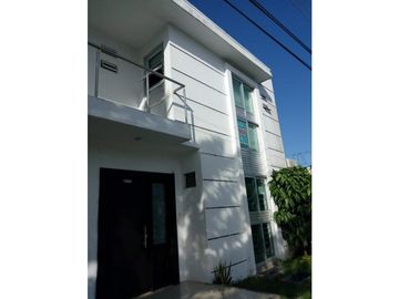 EN VENTA CASA DE 2 PLANTAS EN CENTRO MONTERA CÓRDOBA