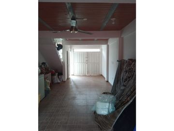 SE VENDE APARTAMENTO EN EL BARRIO GRANADA MONTERA CÓRDOBA