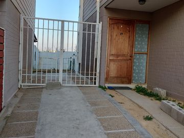 CRISOL VENDE LINDA CASA EN BULNES, CENTRAL 3D, 3B, 2E