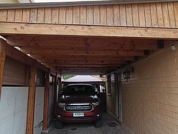 INIZIA PROPIEDADES VENDE LINDA CASA DE DOS PISOS EN BUIN