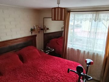 INIZIA PROPIEDADES VENDE LINDA CASA DE DOS PISOS EN BUIN