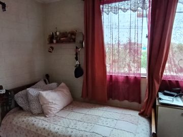 INIZIA PROPIEDADES VENDE LINDA CASA DE DOS PISOS EN BUIN